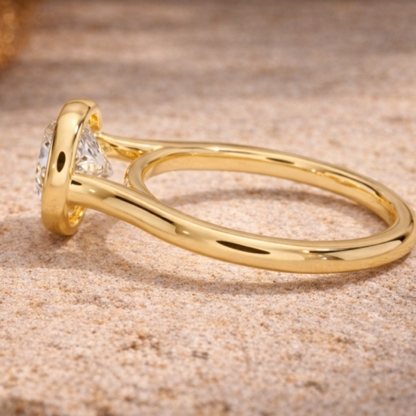 2.5 Carat Lab Diamond Bezel Ring – 18K Gold | IGI Certified