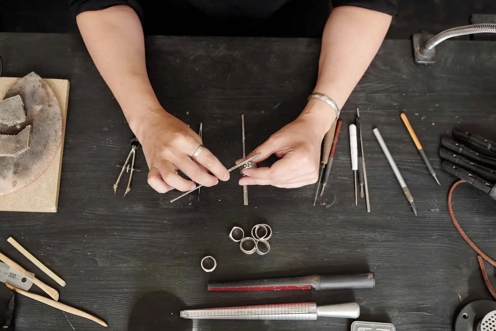 Creating a jewelry engagement ring using lab grown diamonds