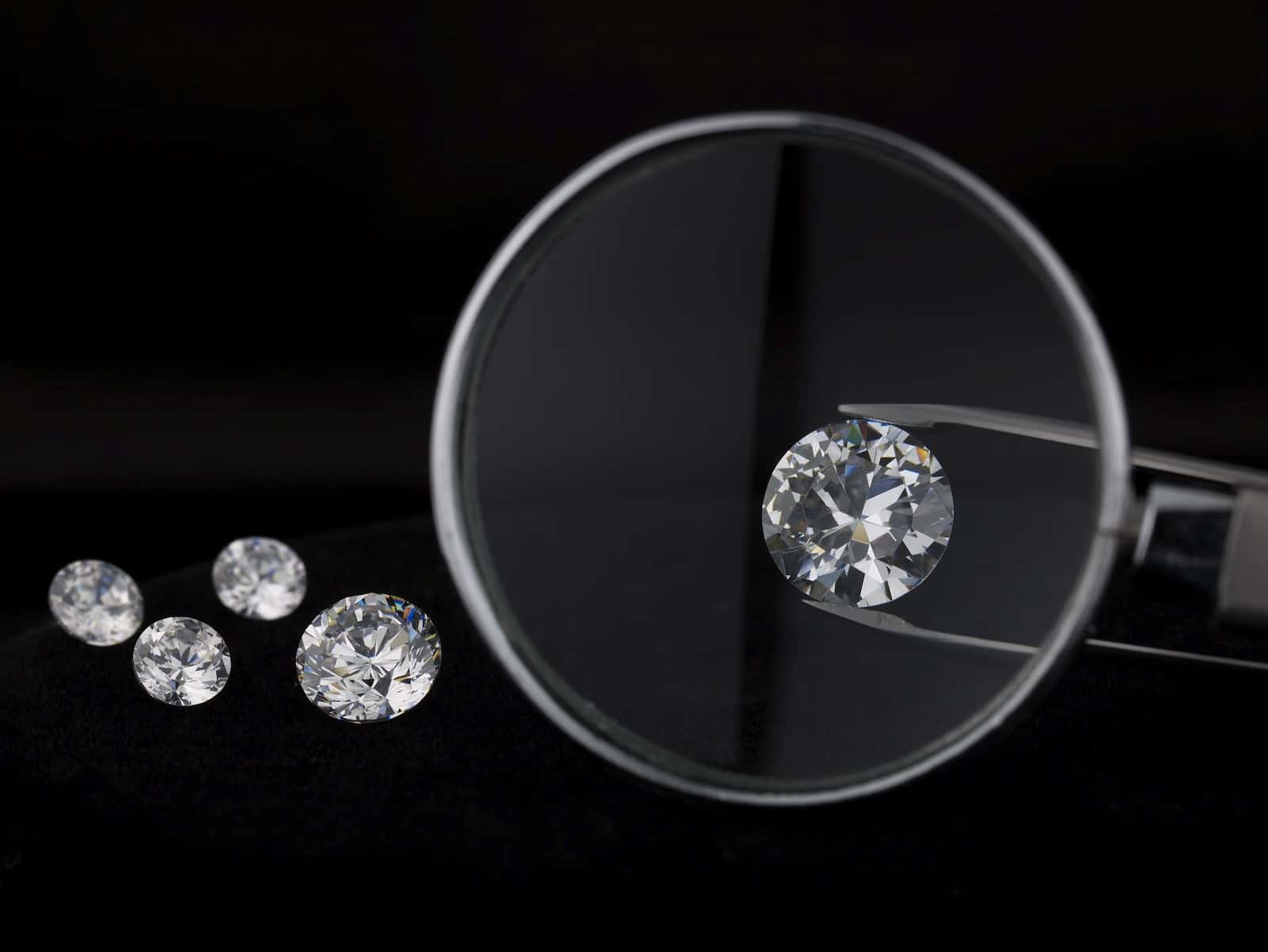 Exploring the Science Behind Why Diamonds Sparkle